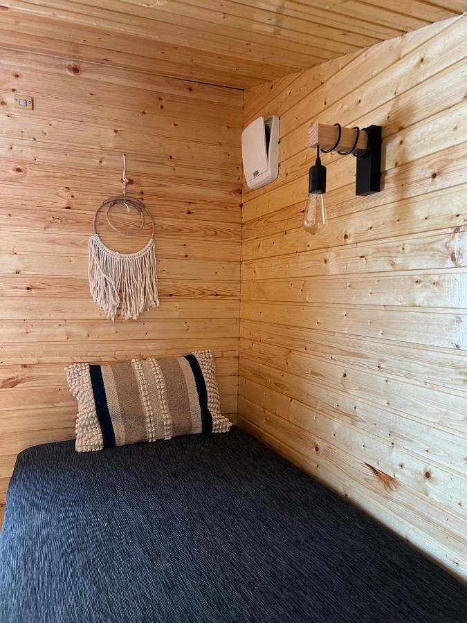 Moodysun Studio, Remote Tiny Home 코마르닉 외부 사진