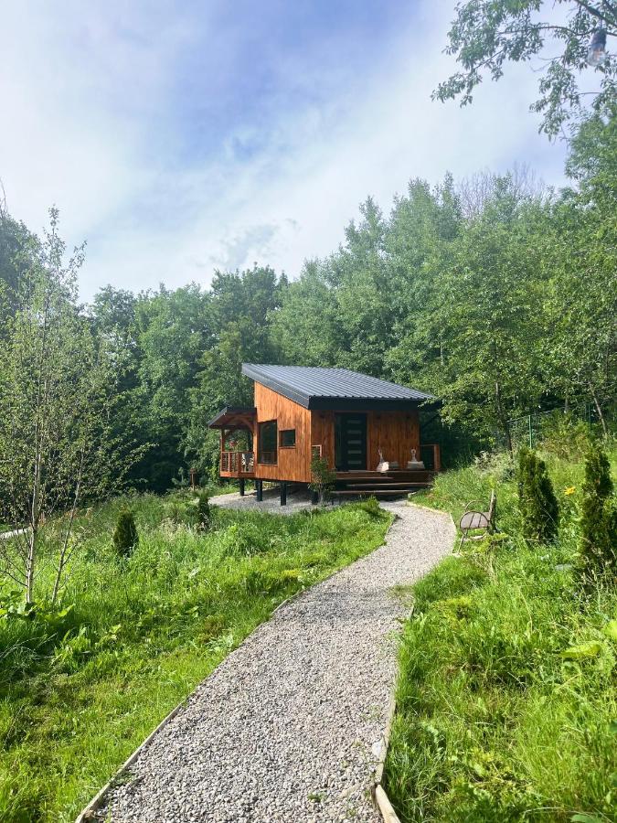 Moodysun Studio, Remote Tiny Home 코마르닉 외부 사진